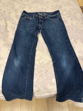 Vintage American Eagle Women's Dark Blue Slim Bootcut Jeans - Size 6S